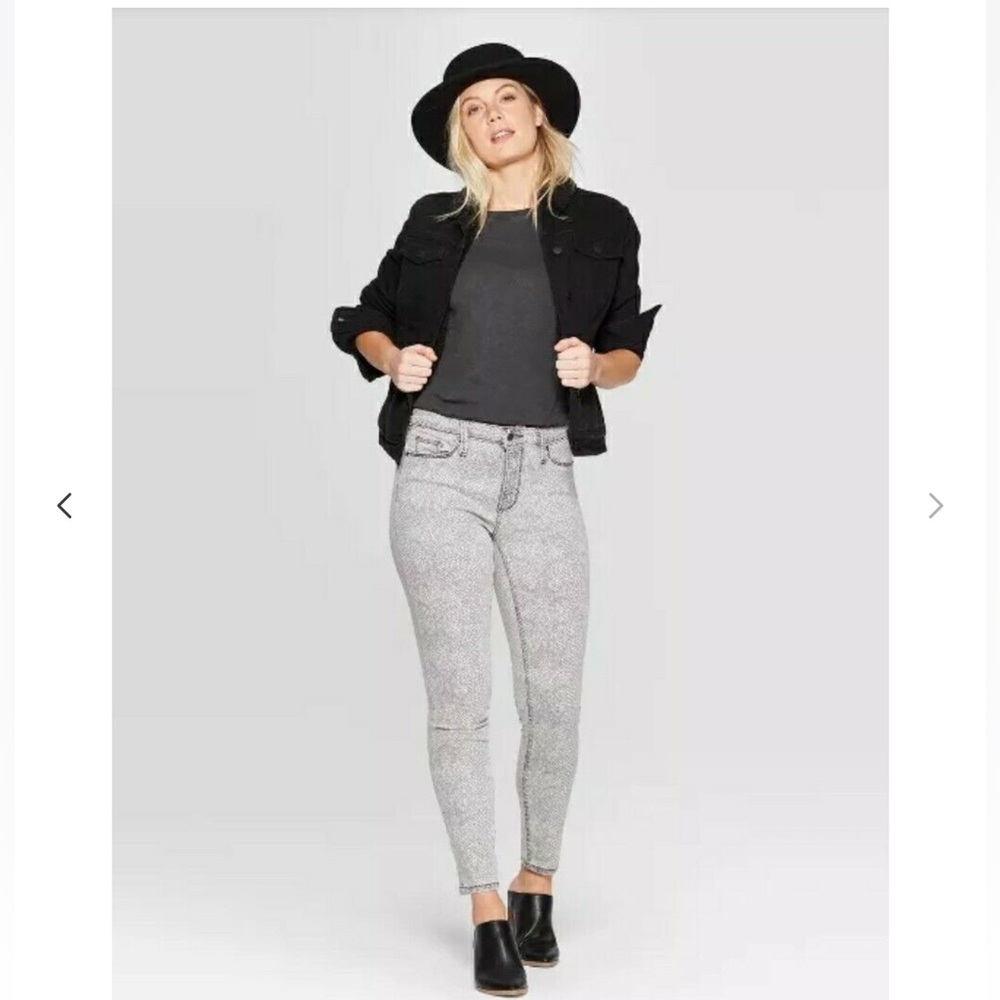 Universal Thread High-Rise Skinny Jeans Size 16 Light Gray 561896 NWT Snakeskin
